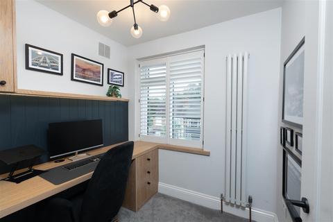 4 bedroom semi-detached house for sale, Chelwood Avenue, Moortown, Leeds LS8
