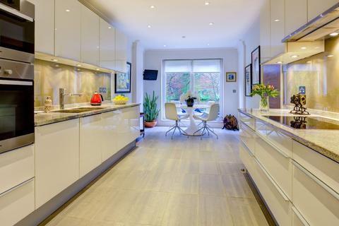 3 bedroom apartment for sale, Hodford Road, London