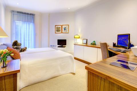 3 bedroom apartment for sale, Hodford Road, London