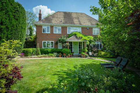 Overmarl Dorking Road, Kingsfold, Horsham, RH12 3SA