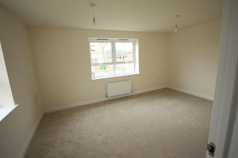3 bedroom detached house to rent, Hackworth Close, Silsden