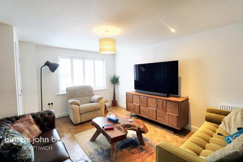 4 bedroom detached house for sale, Medlock Street, Northwich