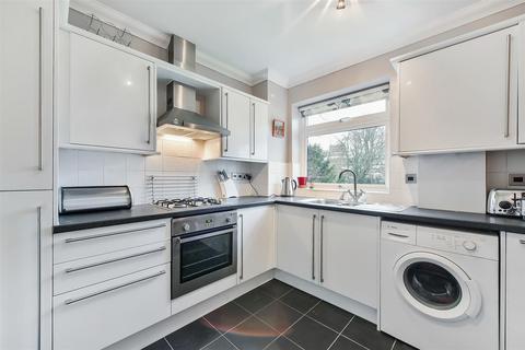 2 bedroom apartment for sale, Nightingale Lane, Clapham South