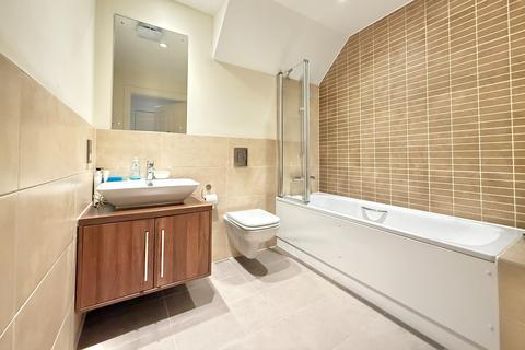 2 bedroom retirement property for sale, 5 Gilman Court, Bishopstoke Park Retirement Village