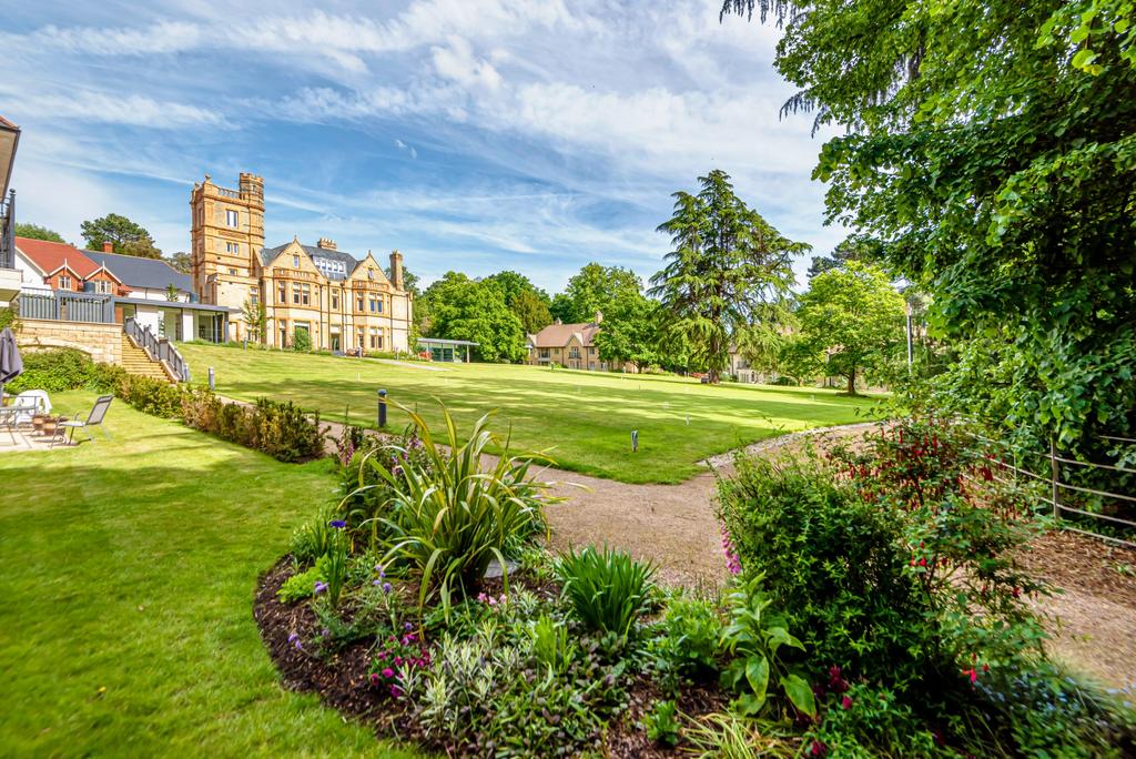 Communal Grounds