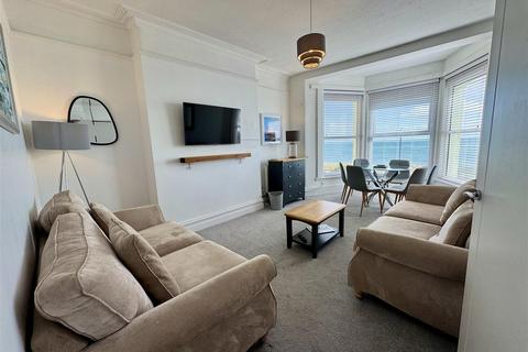 3 bedroom flat for sale, 5 West End Parade, Pwllheli