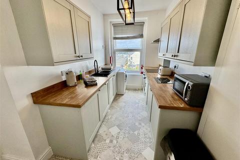 3 bedroom flat for sale, 5 West End Parade, Pwllheli