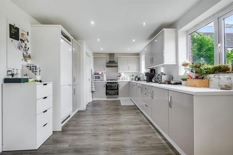 4 bedroom detached house for sale, Moseley Avenue, Market Harborough LE16