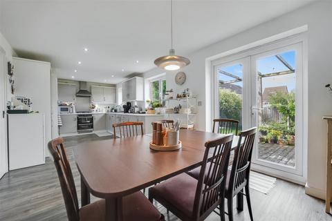 4 bedroom detached house for sale, Moseley Avenue, Market Harborough LE16
