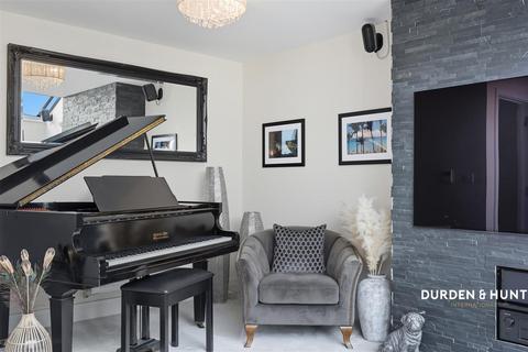 undefined, Five Oaks Lane, Chigwell, IG7