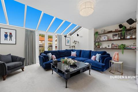 undefined, Five Oaks Lane, Chigwell, IG7