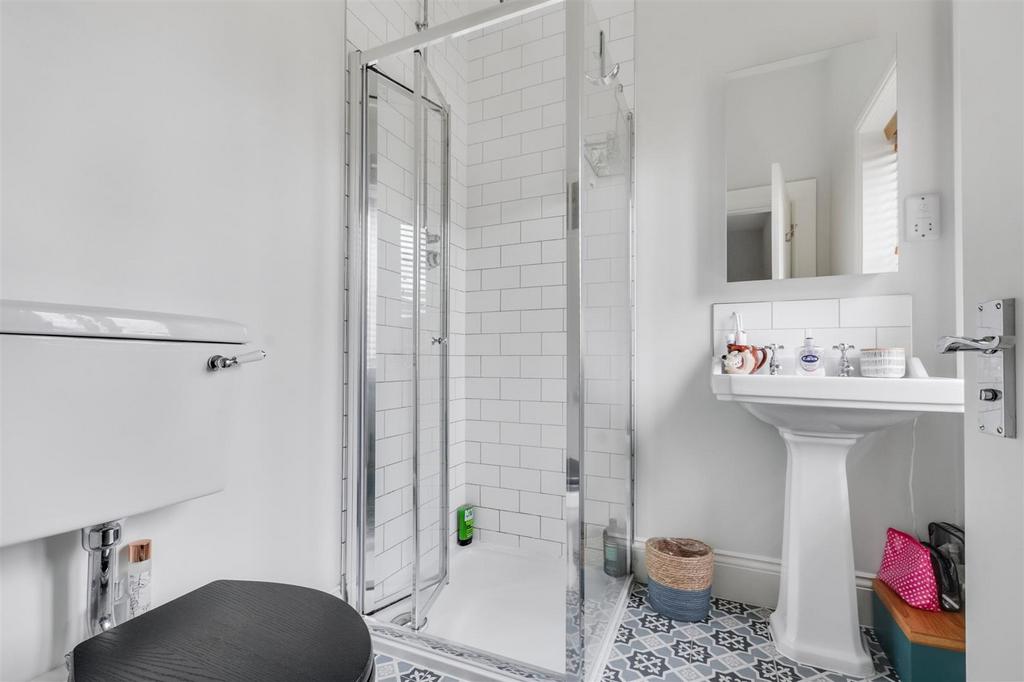 Ensuite 1 1.jpeg