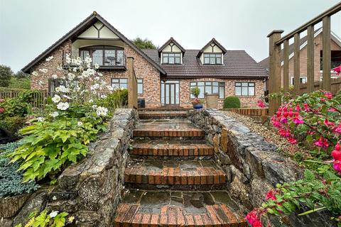 3 bedroom detached house for sale, Henllys Village, Cwmbran NP44