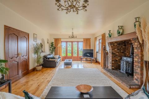 3 bedroom detached house for sale, Henllys Village, Cwmbran NP44
