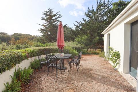 undefined, Le Mont Les Vaux, Jersey JE3