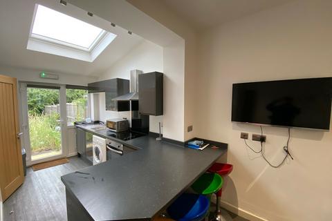 4 bedroom terraced house for sale, Dunkirk, Nottingham NG7