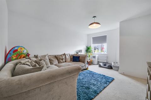 3 bedroom end of terrace house for sale, Centenary Close, Market Harborough LE16