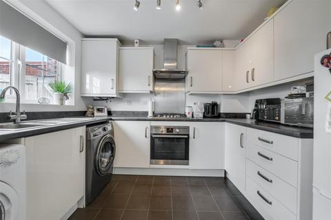 3 bedroom end of terrace house for sale, Centenary Close, Market Harborough LE16