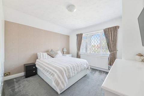 28 Calverley Road, Epsom, KT17 2NX