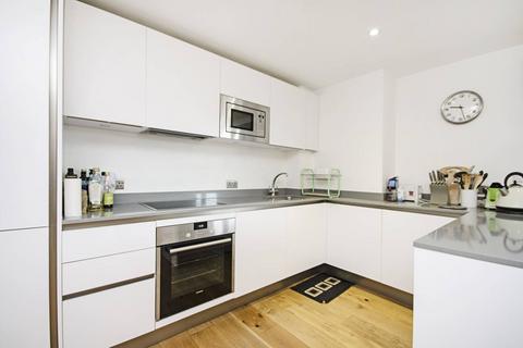 2 bedroom flat to rent, Downs Road, Hackney Downs, London, E5
