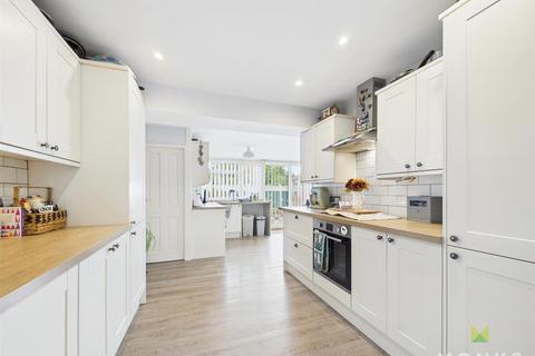 3 bedroom semi-detached house for sale, Whitefriars, Oswestry