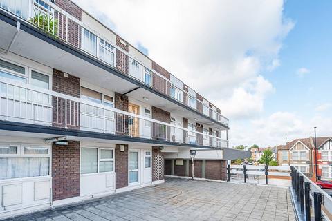 Gunnersbury Lane, Acton, London, W3