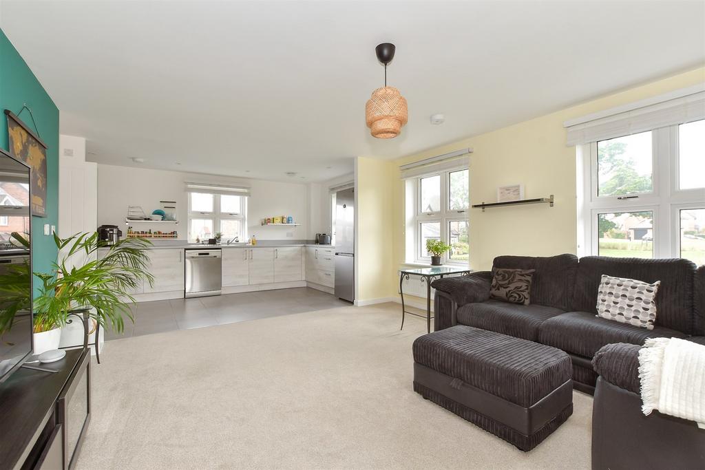 Lounge/Kitchen
