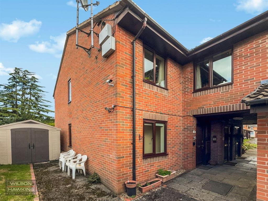 33 Betjeman Close - AUZs Q9 HKU9qn J6ehr U8 A.jpg