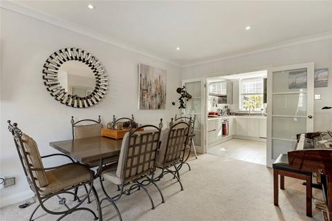 4 Broomfield Close, Ascot, SL5 0JU