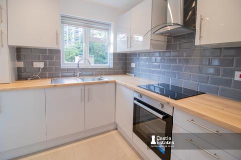 2 bedroom terraced house for sale, Highfield Road, NG7 2JE