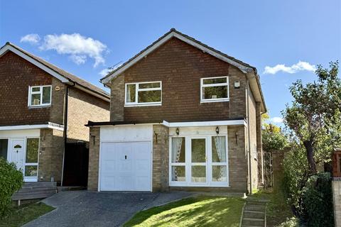 4 bedroom detached house for sale, Longacre, Chelmsford, CM1 3BJ