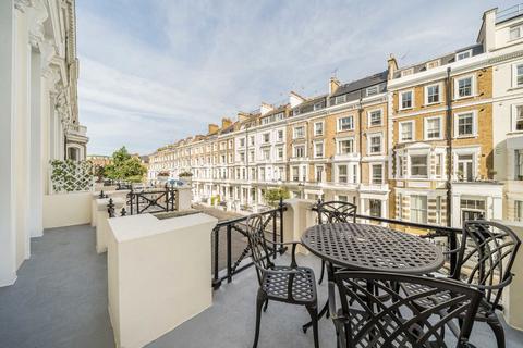 2 bedroom flat to rent, Lexham Gardens, London W8