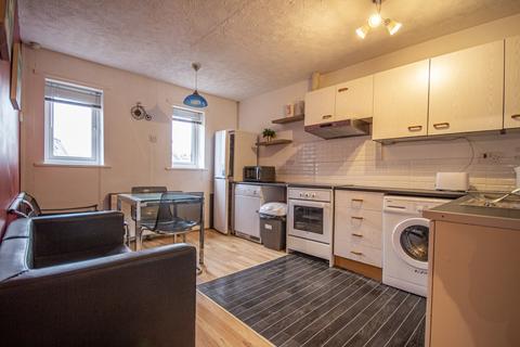 2 bedroom flat to rent, Blackfriars Court, Newcastle upon Tyne, NE1 4XB