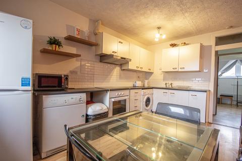 2 bedroom flat to rent, Blackfriars Court, Newcastle upon Tyne, NE1 4XB