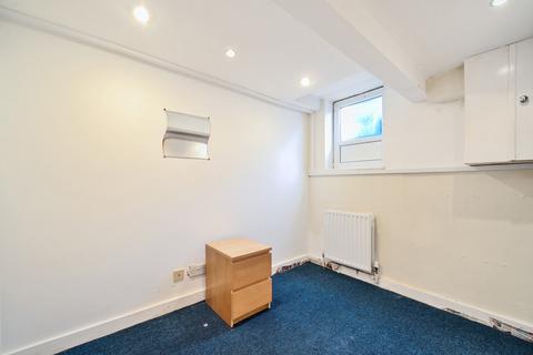 8 Knowle Grove, Leeds, LS4 2PN