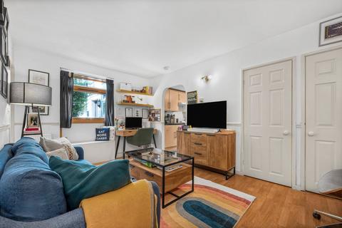 11 Thorburn Square, London, SE1 5QH