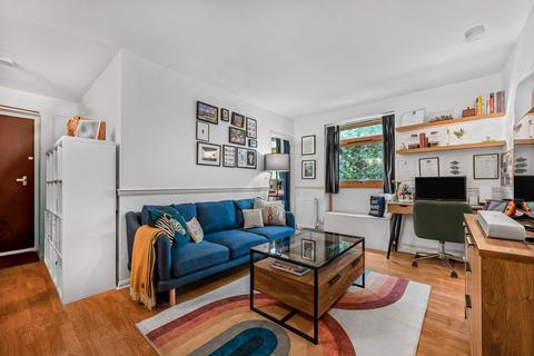 11 Thorburn Square, London, SE1 5QH