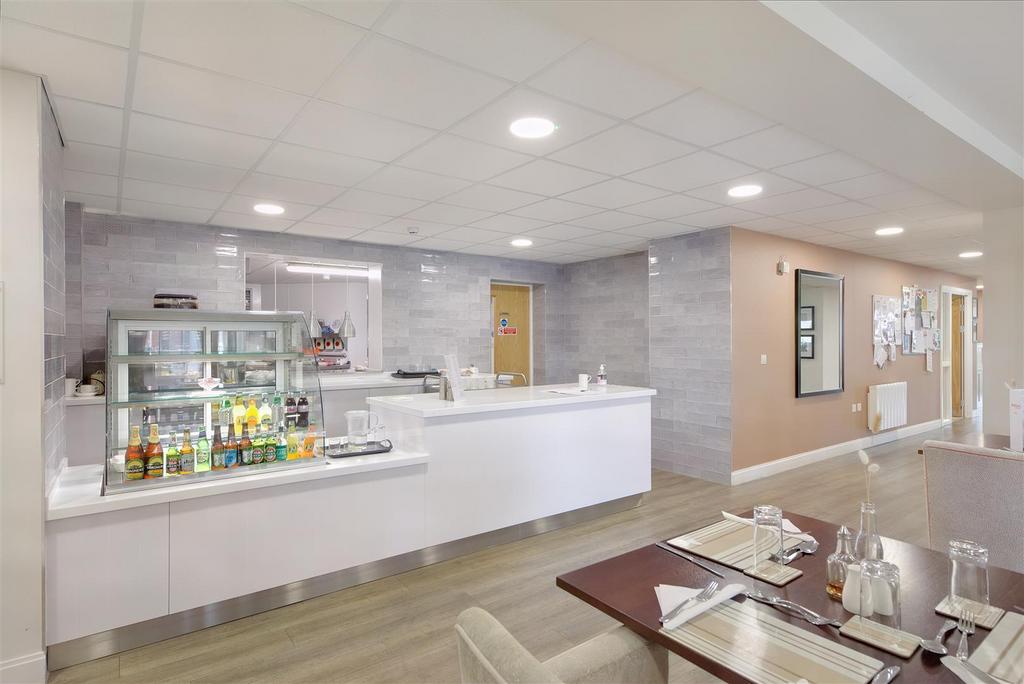 8553606-interior11.JPG