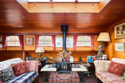undefined, Dove Pier, Hammersmith, W6