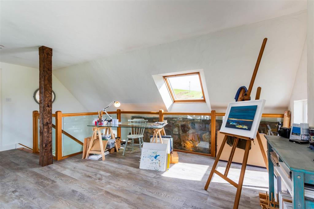 Art Studio / Upper Lounge