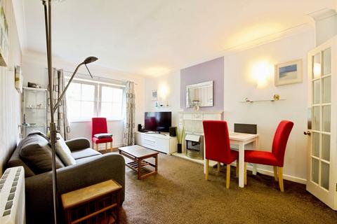 undefined, Woodmere Court, Southgate N14