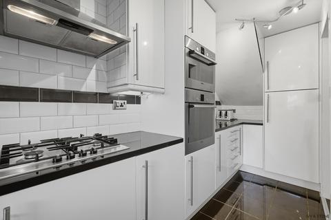 21 Friars Mead, London, E14 3JY