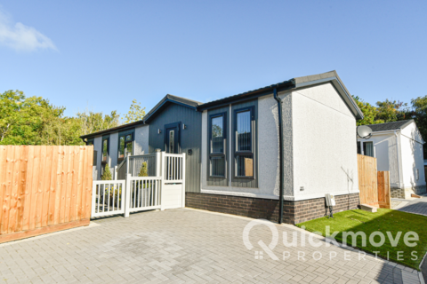 2 bedroom park home for sale, Swindon, Wiltshire, SN25