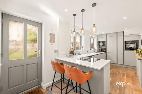 4 bedroom detached house for sale, Forest View, Mansfield NG21