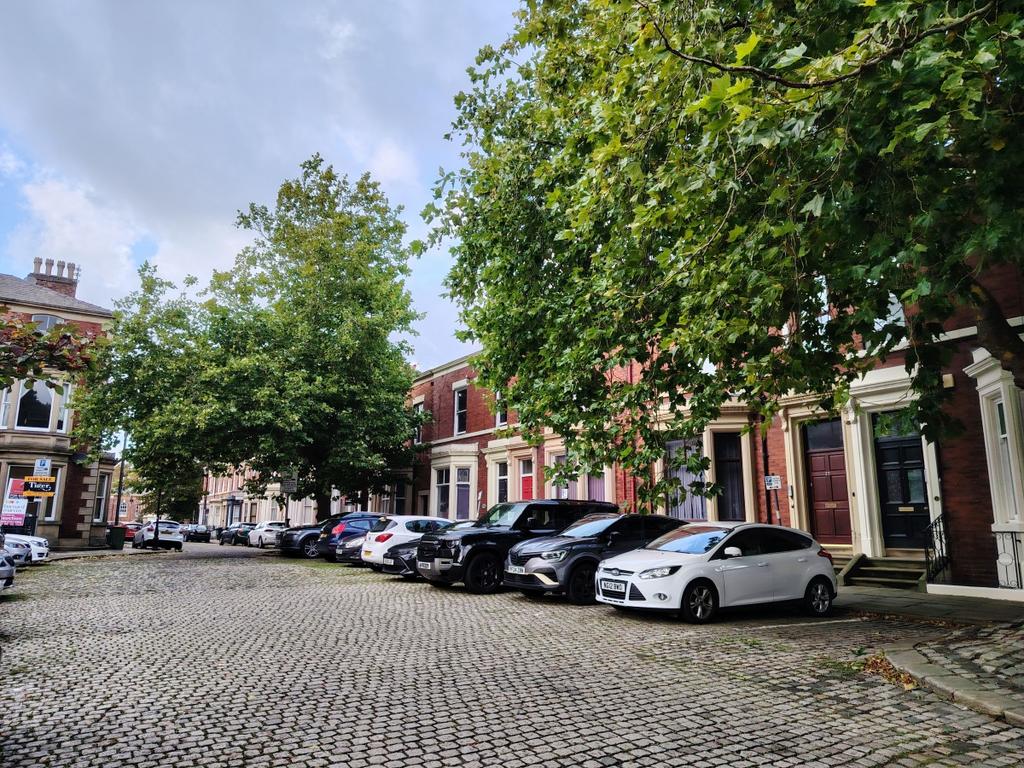 33 Bairstow Street - House Share