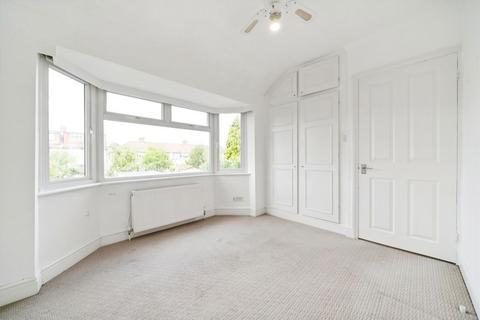 undefined, Hall Farm Drive, Twickenham TW2