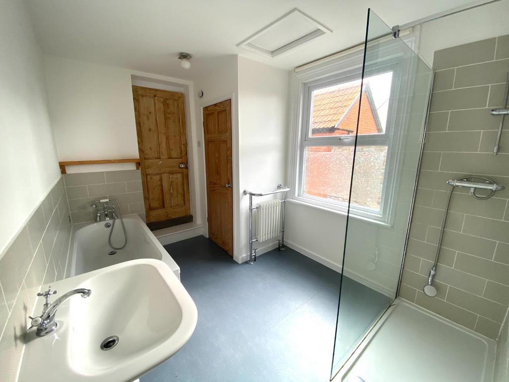 Bathroom Two.JPG