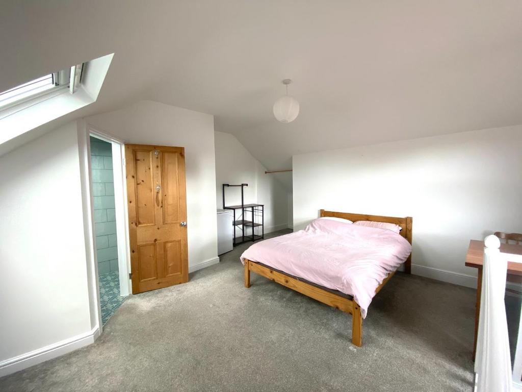 Bedroom One.JPG