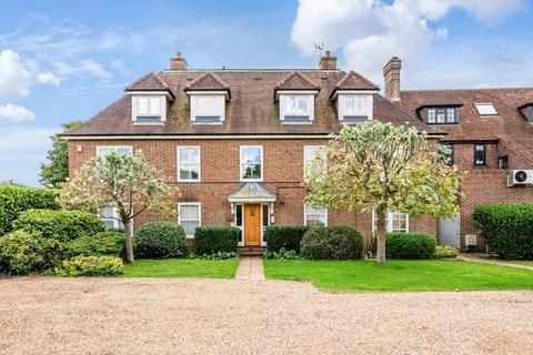 2 bedroom flat for sale, 42 Meade Court, Walton On The Hill KT20