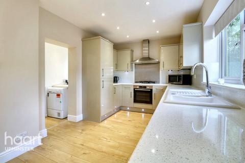undefined, Upminster RM14